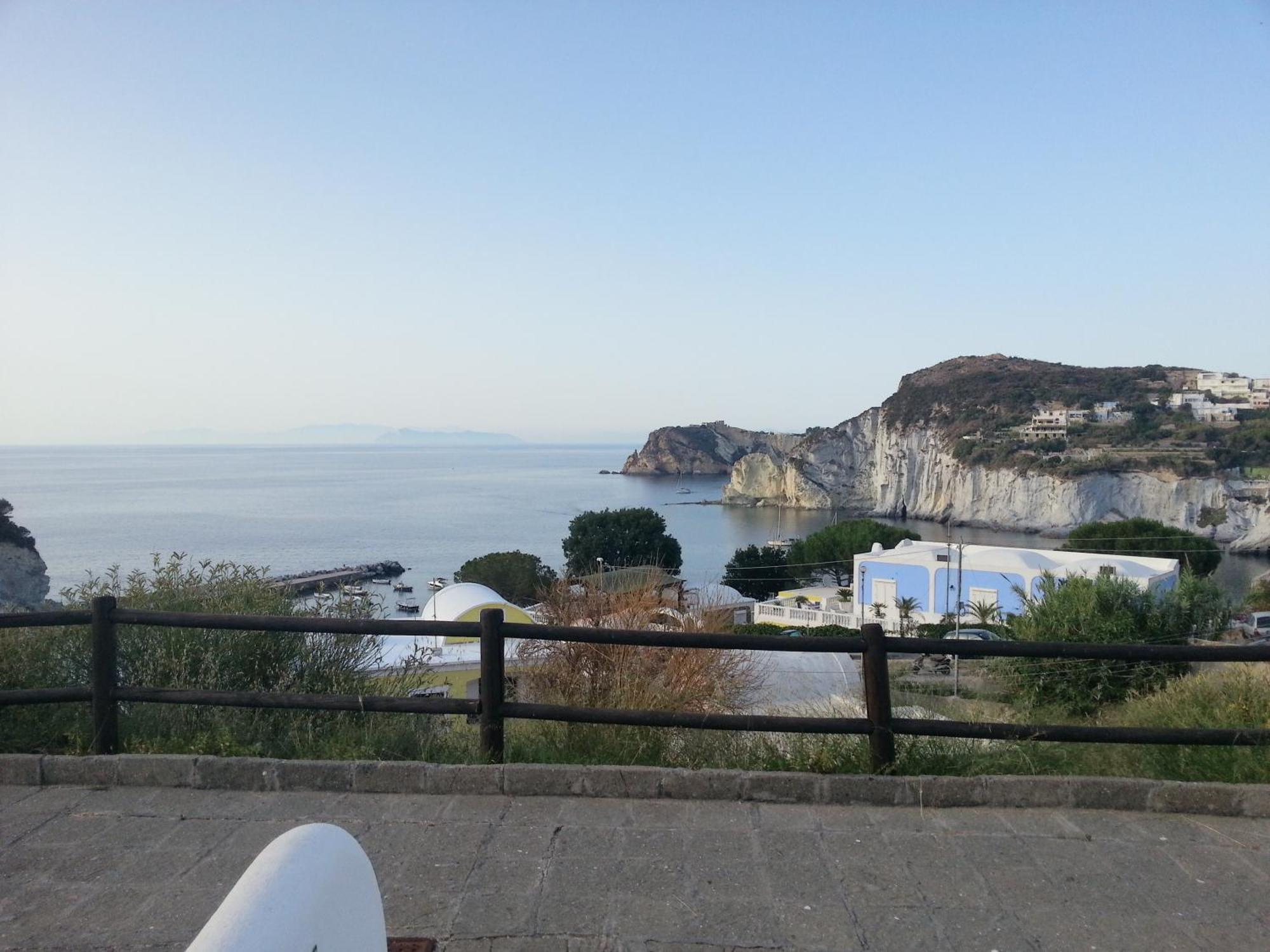 Hotel Villaggio Dei Pescatori Понца Екстериор снимка